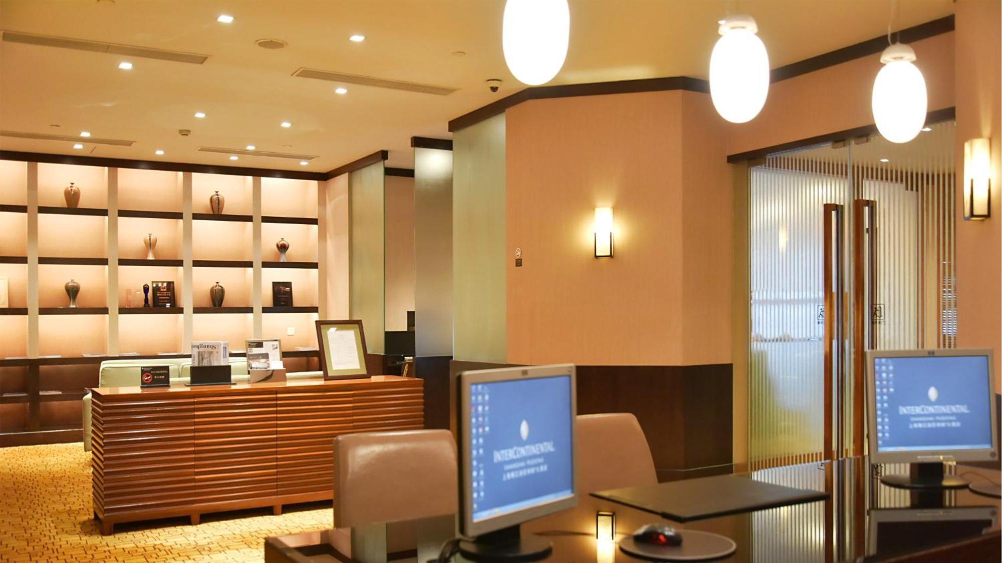 Intercontinental Shanghai Pudong By Ihg Kültér fotó